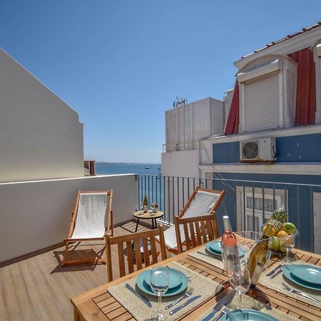 Central & Stylish 2 Bedroom Apartment W/ Balcony Cascais Bagian luar foto