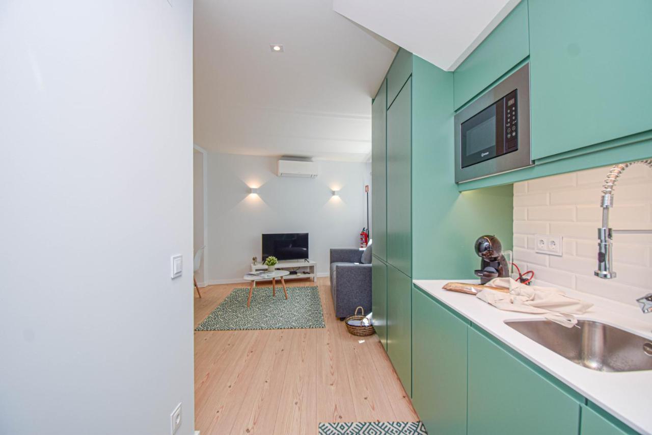 Central & Stylish 2 Bedroom Apartment W/ Balcony Cascais Bagian luar foto