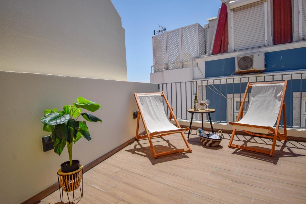 Central & Stylish 2 Bedroom Apartment W/ Balcony Cascais Bagian luar foto