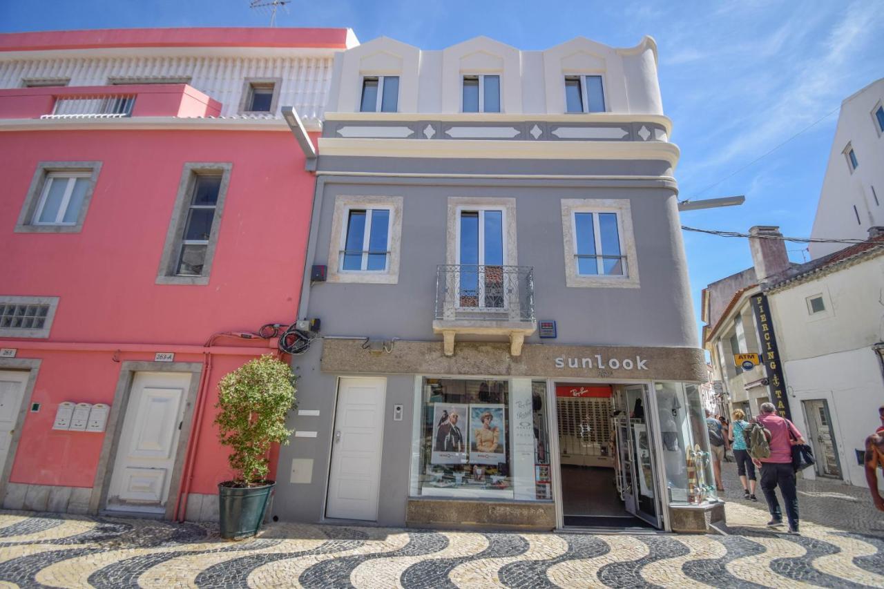 Central & Stylish 2 Bedroom Apartment W/ Balcony Cascais Bagian luar foto